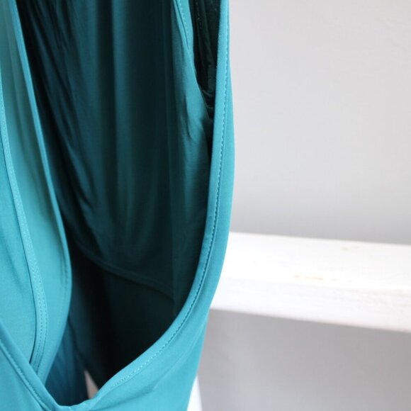 HELMUT LANG Women’s Faint Jersey Sleeveless Top in Siphon Teal Size Small - Picture 6 of 13